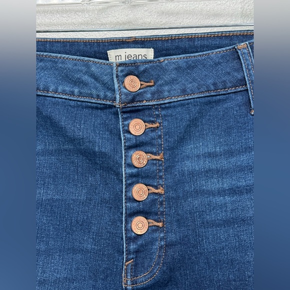 M Jeans by Maurices High Rise Capris 21” Skinny Capri 22W Super Stretch - Picture 4 of 10